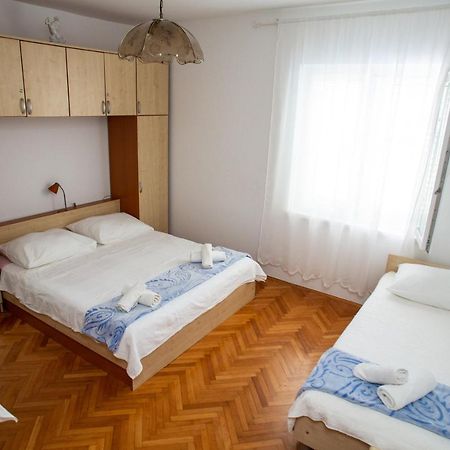 Apartment Katarina Novalja Exterior photo